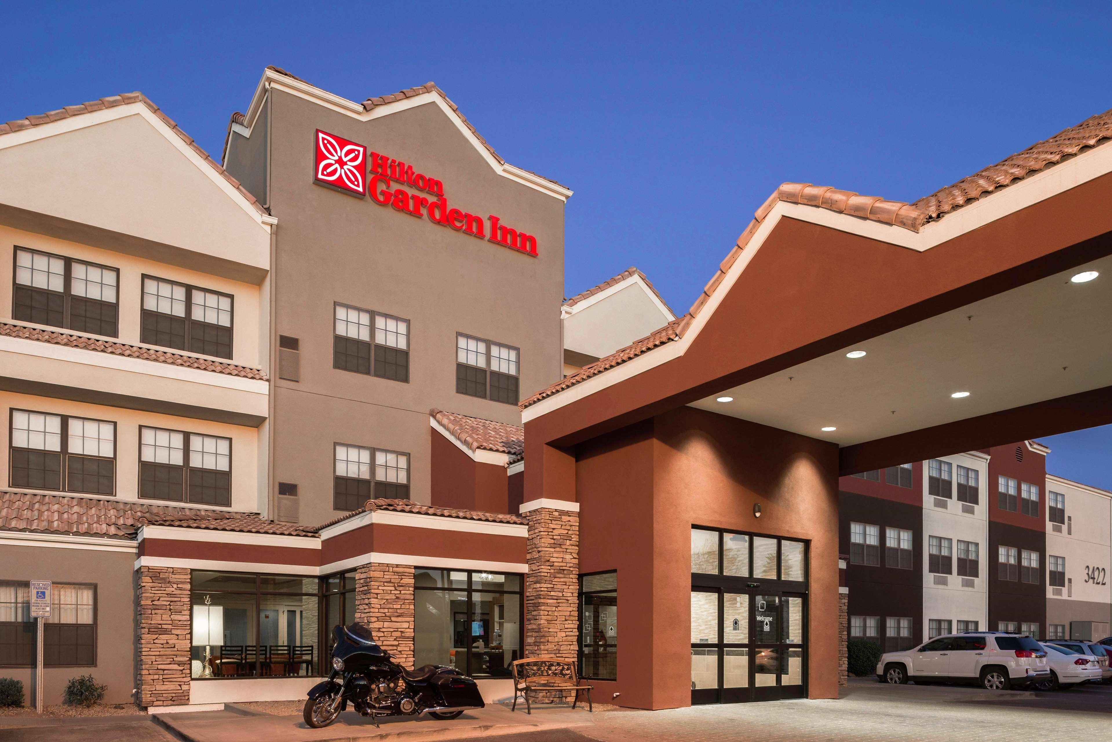 Hilton Garden Inn Phoenix Airport Exterior foto
