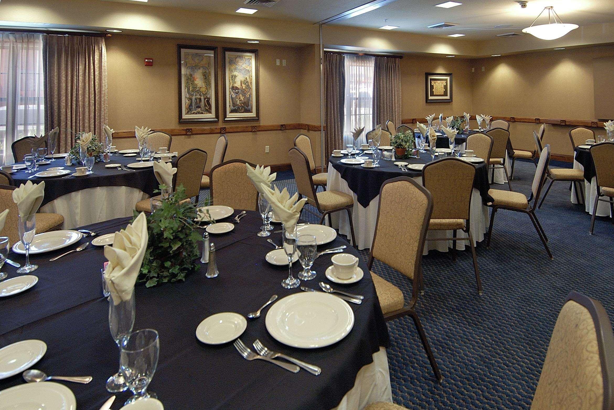 Hilton Garden Inn Phoenix Airport Exterior foto
