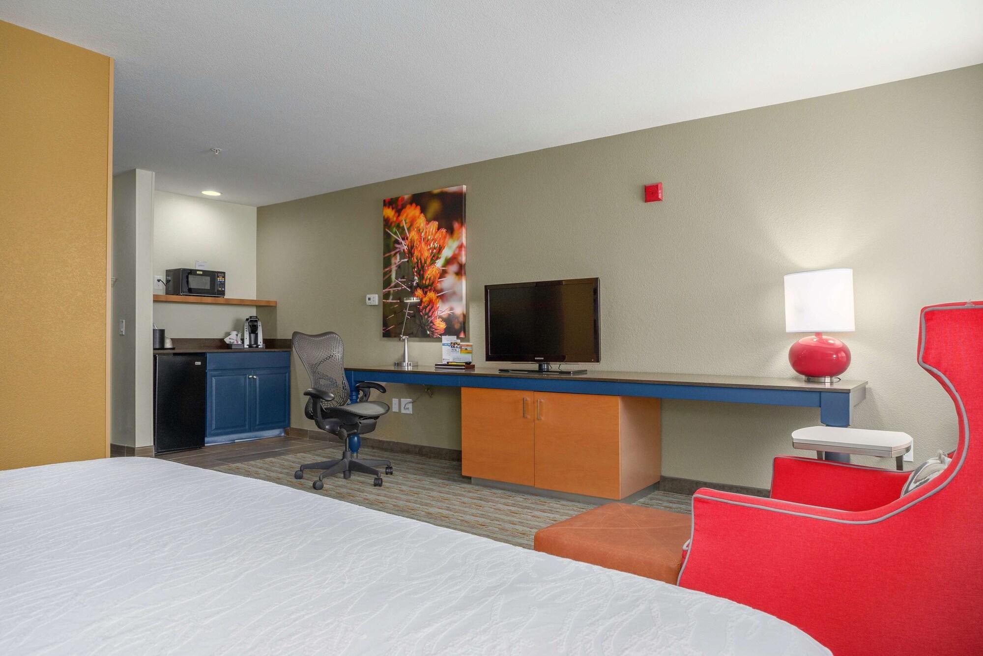 Hilton Garden Inn Phoenix Airport Exterior foto