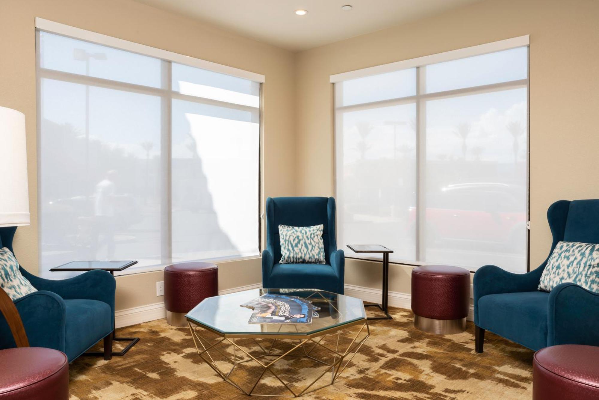 Hilton Garden Inn Phoenix Airport Exterior foto